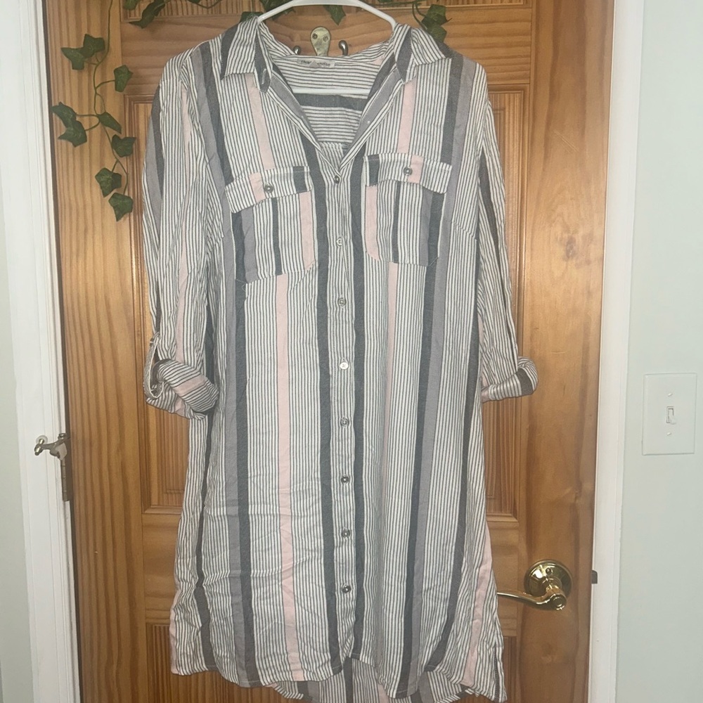 pink, grey + white striped sleeved dress🧚🏻‍♀️